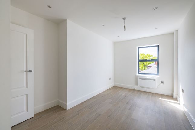 Flat 2 Sterling Rose House, 35 Widmore Road, Bromley, Bromley photo 5