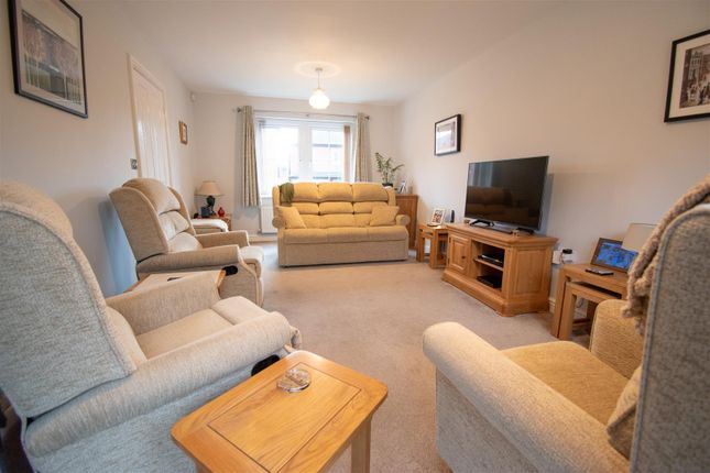 7, Jacobite Close, Ilkeston photo 3