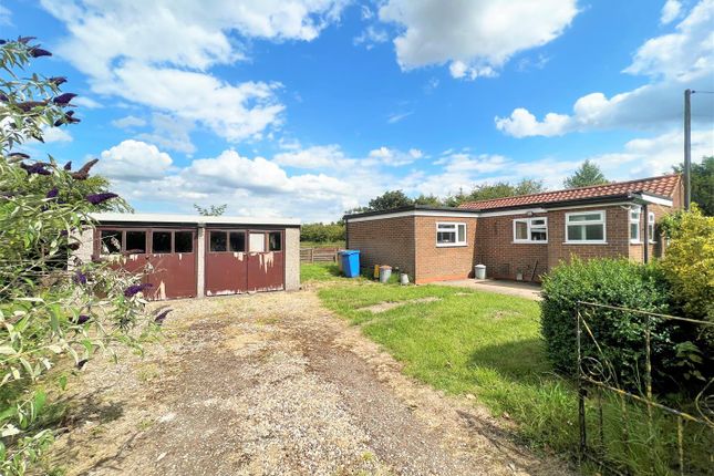 Cottage Farm Bungalow, Newport Road, North Cave Brough photo 2