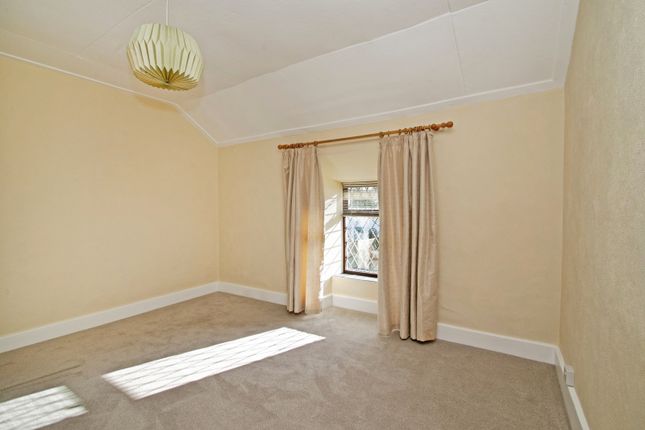 7, Broad Lane, Redruth photo 3