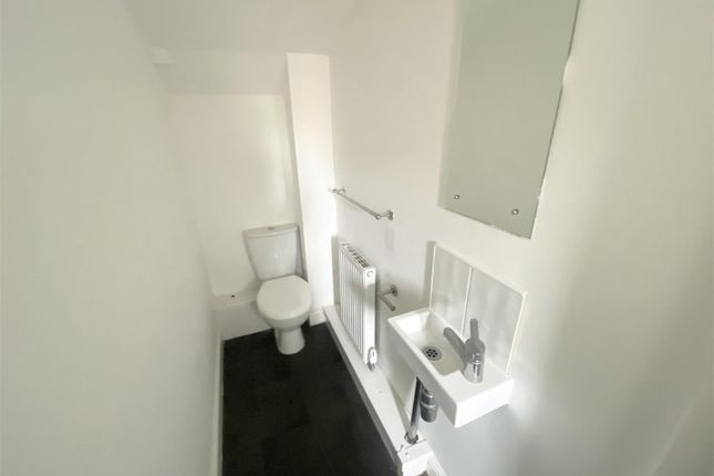 111, Stanley Road, Liverpool photo 5