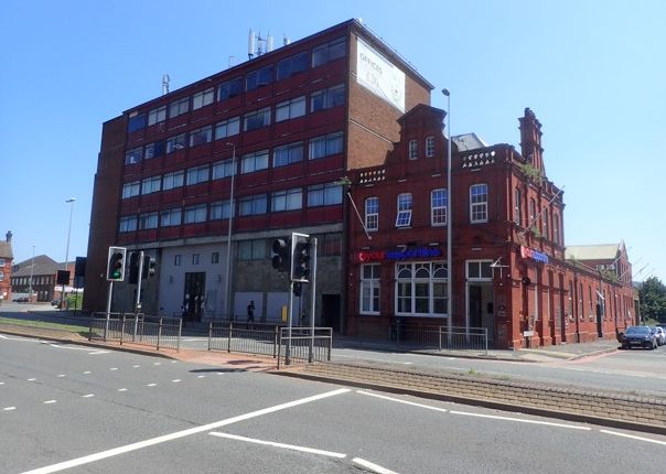 Office to let in Aston Road North, Birmingham