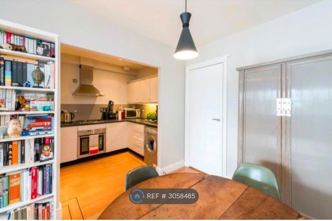 Flat  The Chesterfields, B King Henrys Road, London photo 4