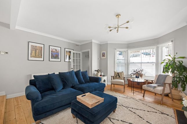 Flat for sale in High View Road, London