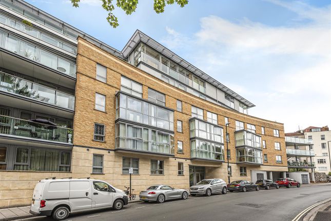 Flat 29, North Contemporis, 20, Merchants Road, Bristol photo 2
