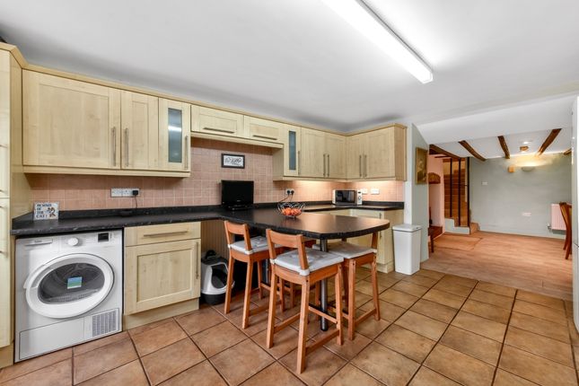 51, High Street, Halberton photo 3