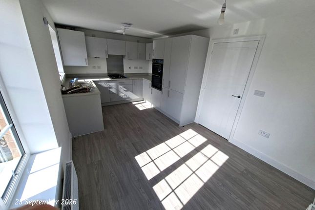 73, Wentworth Way, Sheffield photo 3