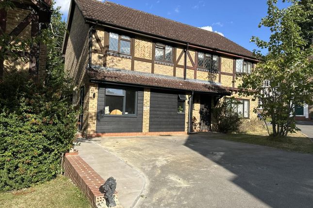 Thumbnail Detached house for sale in Cumnor Hill, Oxford