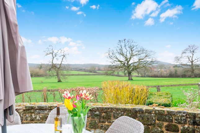 The Little Elms, Elm Hill, Motcombe, Shaftesbury photo 2