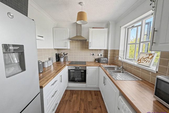 14b, Crabtree Close, Plymouth photo 3