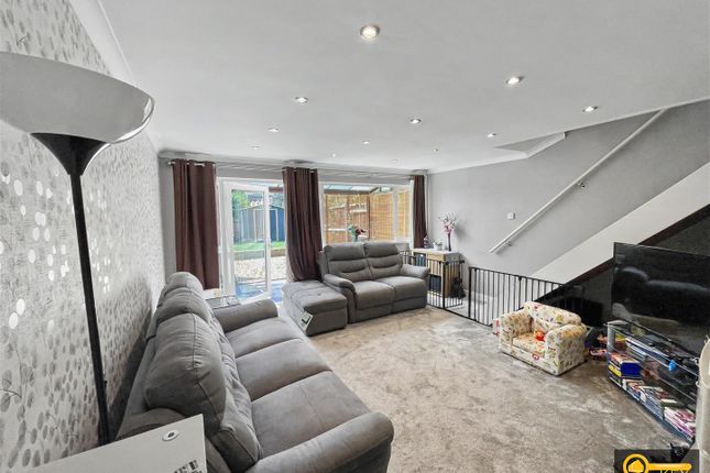 9, Birkdale Close, Nuneaton photo 2