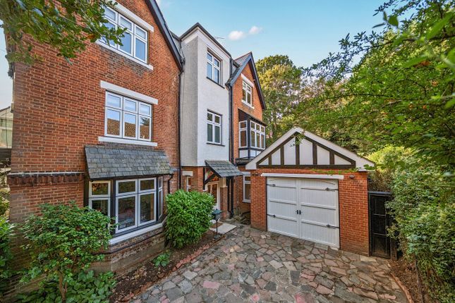 135, Lower Camden, Chislehurst photo 2