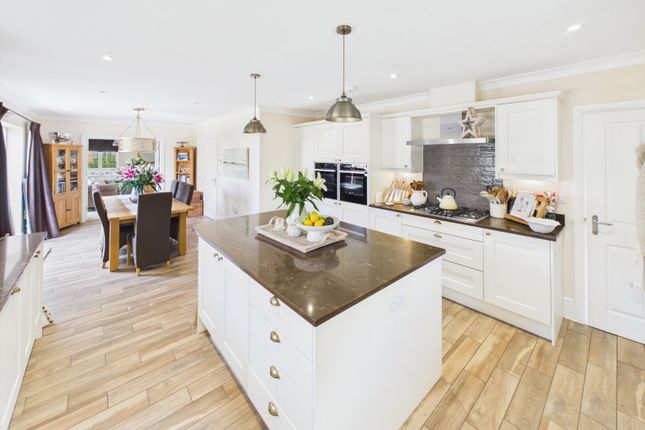 1 Cleeve House, Chequers Green, Ashford photo 4