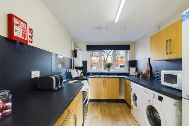 Terraced house to rent in Mint Road, Bede Island, Leicester