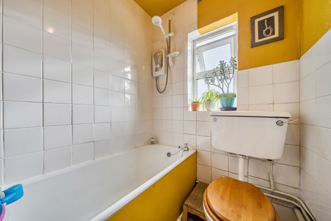 1370330-18-68F7E3...