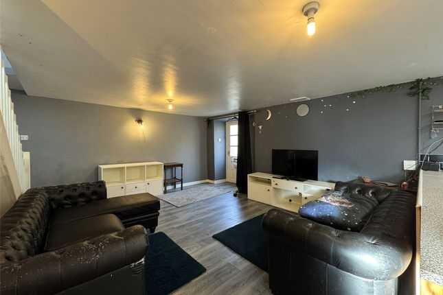24, Bank Lane, Powys photo 2