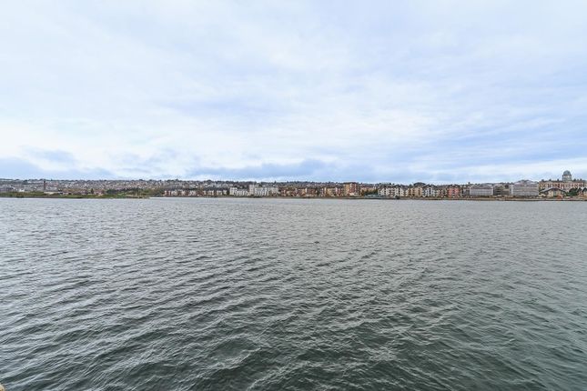 181, Ffordd Y Dociau, Barry photo 2