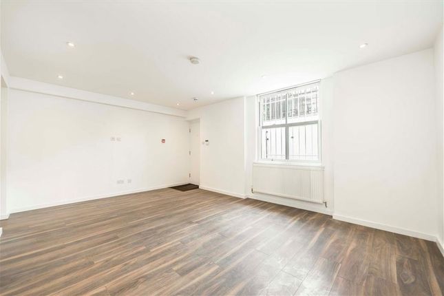 Basement Flat, 423, New Cross Road, London photo 3