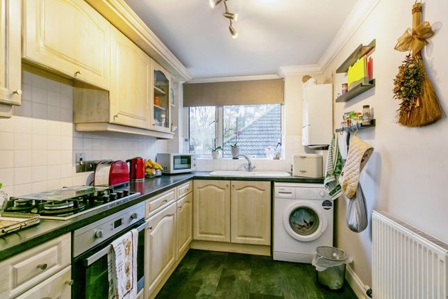 Flat for sale in Queens Park Avenue, Bournemouth