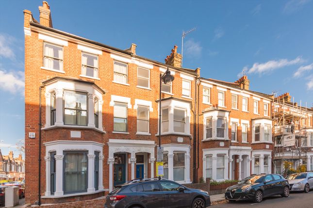 Terraced house for sale in Calabria Road, Islington, London