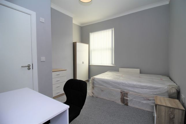 Thumbnail Shared accommodation to rent in Corporation Street, Stoke