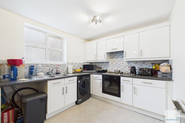 31, Pavior Road, Nottingham photo 2