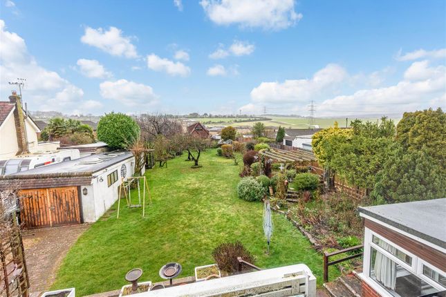 81, North Road, Horndean photo 3