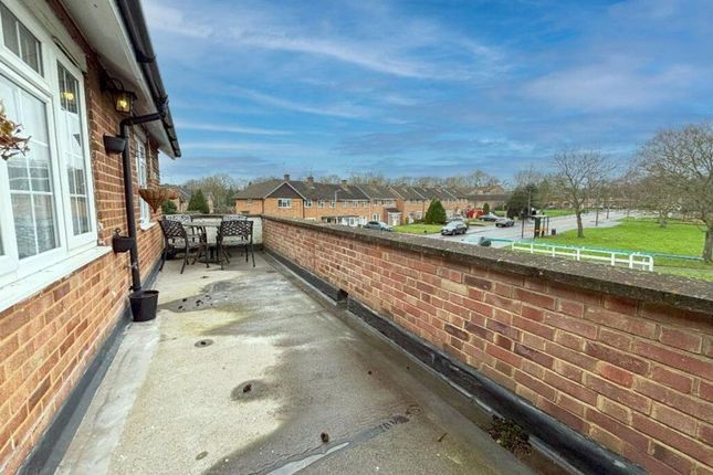 2-bed house on 5 Eastham Crescent, Brentwood, £220,000