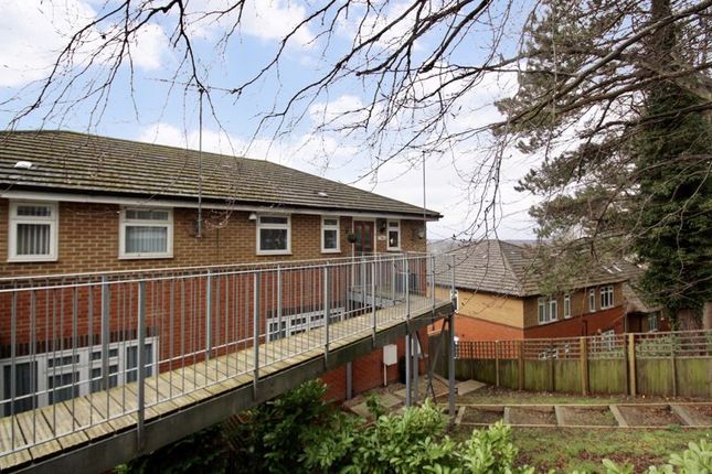 Thumbnail Semi-detached house for sale in Hart Hill Lane, Luton
