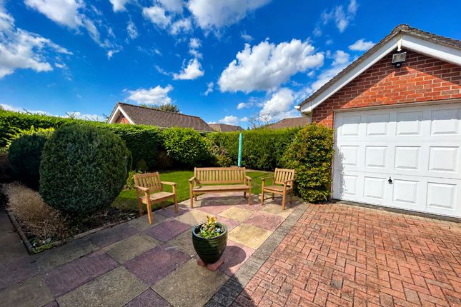 66 Ravenscroft, Crewe photo 3
