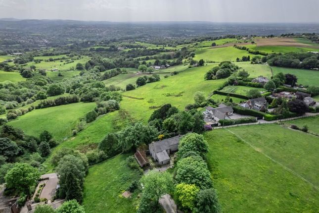 Tobits Farm, Mount Road, Hyde photo 4