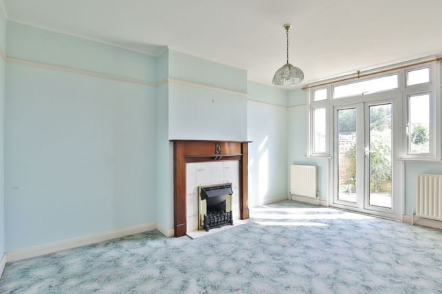 161 Waverley Avenue, Twickenham photo 2