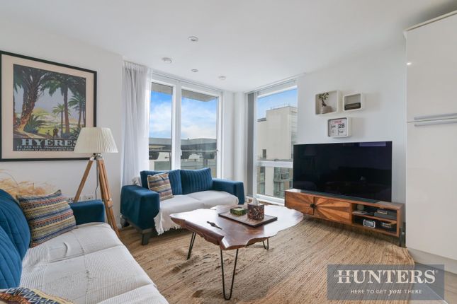 2-bed flat on Apartment 702, Trico House, Ealing Road, Brentford, £350,000