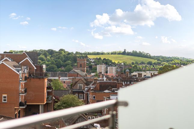 Trinity Gate, Guildford photo 4