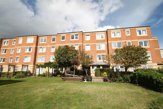 Flat for sale in Friars Court, Queen Anne Road, Maidstone