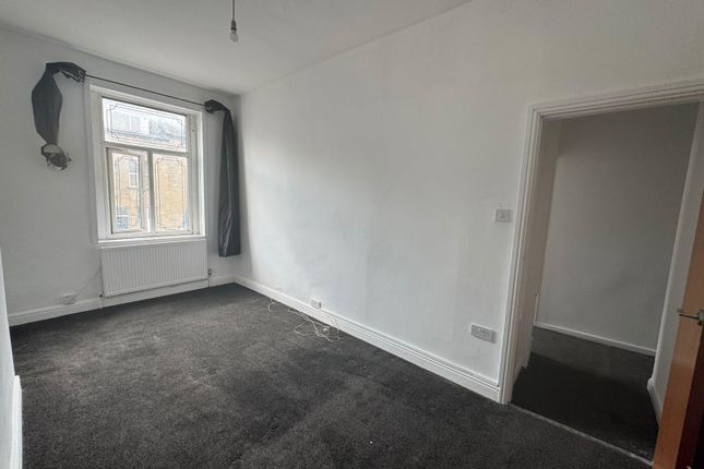 27, BLENHEIM ROAD FLAT 2, BRADFORD photo 3