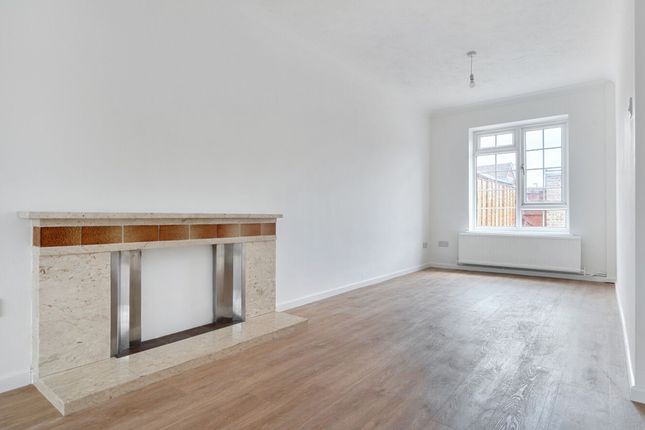 5 Nyetimber Lane, Bognor Regis photo 4