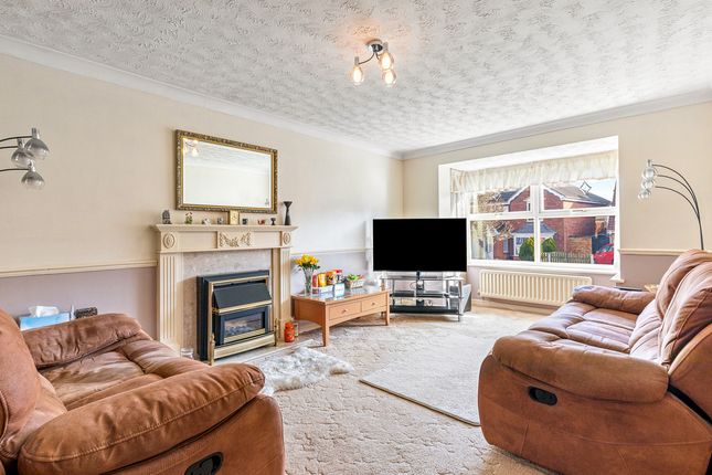 3, Collins Close, Leicester photo 3