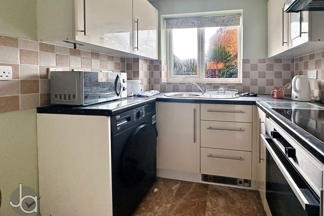 7, Hanbury Gardens, Colchester photo 3