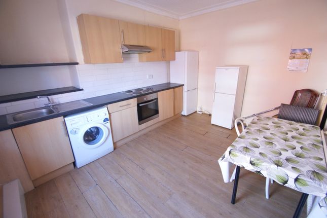 Thumbnail Terraced house to rent in Harold Avenue, Hyde Park, Leeds