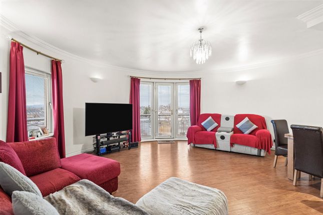 2,Flat 6, James Short Park, Falkirk photo 3