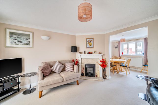 8, Poppy Way, Bridport photo 2