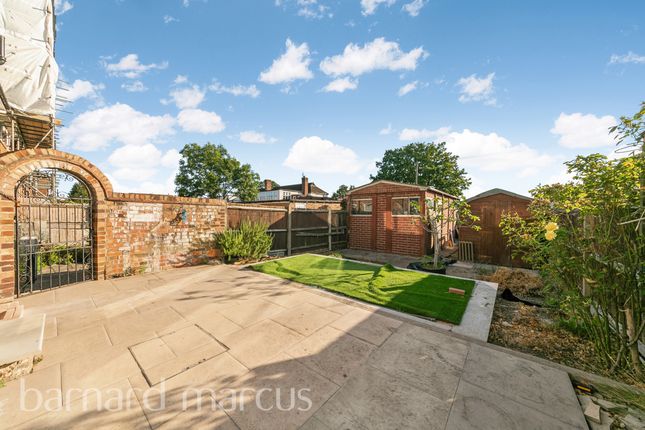26, Wide Way, MITCHAM photo 3