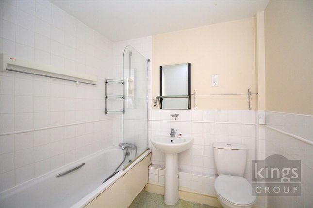 21, Geary Court, The Concourse, London photo 4