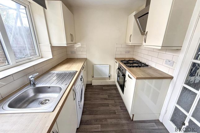 Flat 1, Essex Court, Rockhurst Drive, Eastbourne photo 2