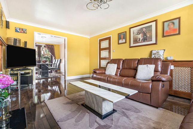 40 Derwent Close, Huntingdon photo 3