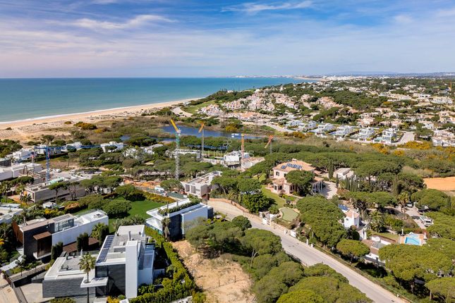 Thumbnail Land for sale in Vale Do Lobo, Almancil, Algarve