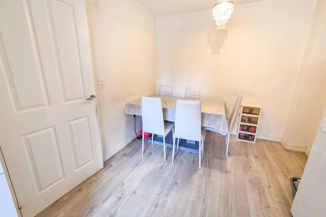 71, Dragonfly Crescent, Bedford photo 4