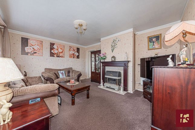 11, Englemere Road, Bracknell photo 4