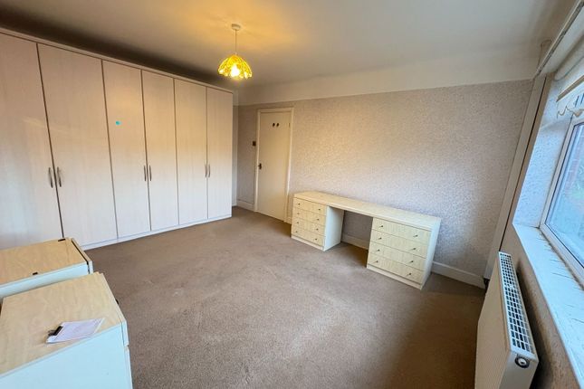 4, Altway Court, Aintree photo 3